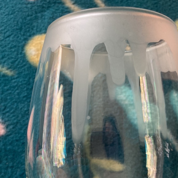 Drip Stemless Wine Glass - Picture 4 of 5